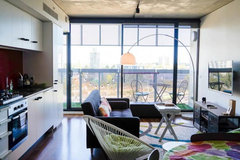 Modern 2 Bedroom Apartment With City Views - Kempsey Accommodation 0