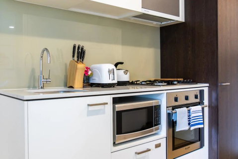 Modern And Trendy 2 Bedroom Apartment In Lovely Southbank - Kempsey Accommodation 1