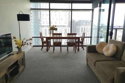 Modern Apartment+office W Parking @ Olympic Park - Kempsey Accommodation 1