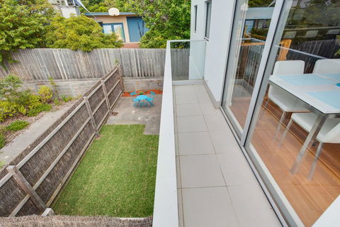 Modern McCrae Beauty - Kempsey Accommodation 1