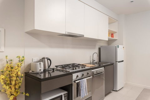 Modern One Bed Room With Balcony - Kempsey Accommodation 2
