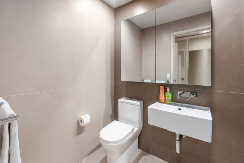 Modern One Bed Room With Balcony - Kempsey Accommodation 3