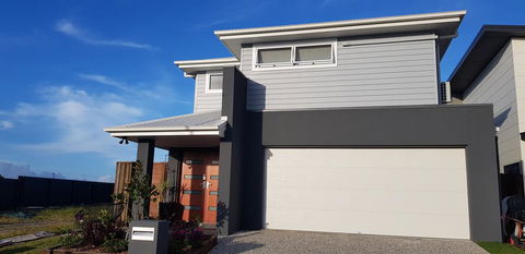 Modern Two-story Hampton Style House - Kempsey Accommodation 0