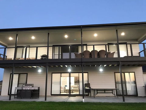 Moments On The Water - Kempsey Accommodation 1