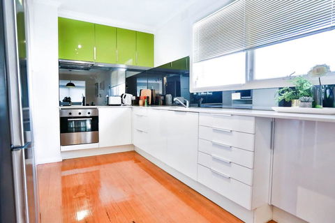 Mont Albert 2 Bedrooms Morden House - Kempsey Accommodation 0