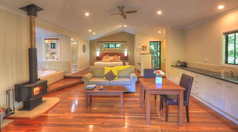 Montague's Of Montville - Kempsey Accommodation 0