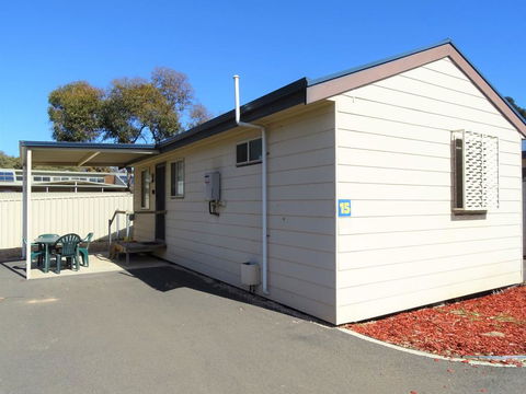 Moonta Bay Cabins - Kempsey Accommodation 1