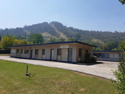 Mount Beauty Motor Inn - Kempsey Accommodation 1