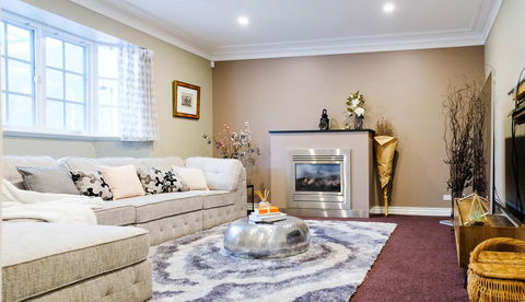 Mountain Retreat Villa - Kempsey Accommodation 0