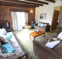 Muller's Cottage at Hat Head Pet Friendly - Kempsey Accommodation