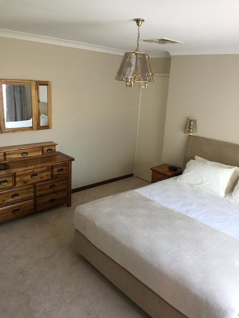 Murdoch Station - Kempsey Accommodation 3