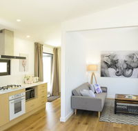 Myrtle Tree Lodge - Trunks - Kempsey Accommodation