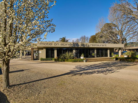 Myrtleford Motel On Alpine - Kempsey Accommodation 0