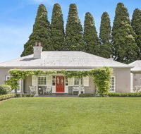 Nattai Lodge - house  cottage in beautiful garden - Kempsey Accommodation
