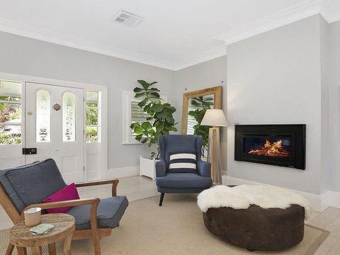 Nattai Lodge - House & Cottage In Beautiful Garden - Kempsey Accommodation 2