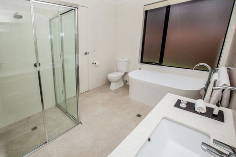 Neagles Retreat Villas - Kempsey Accommodation 2