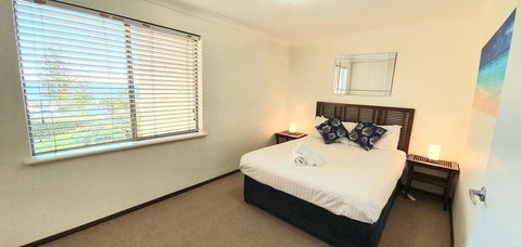 Scarborough Beach Front Resort - Shell Ten - Kempsey Accommodation 3