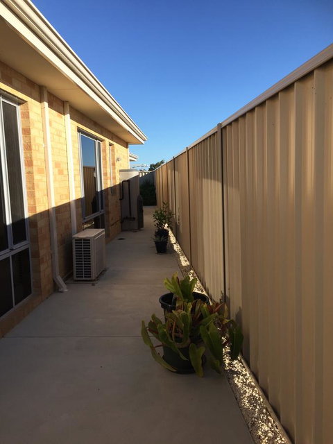 Lakeside Views - Kempsey Accommodation 11