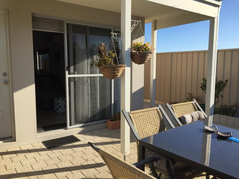 Lakeside Views - Kempsey Accommodation 12