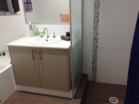 Lakeside Views - Kempsey Accommodation 4