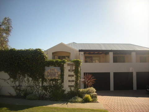 Dunes Scarborough Beach - Kempsey Accommodation 0