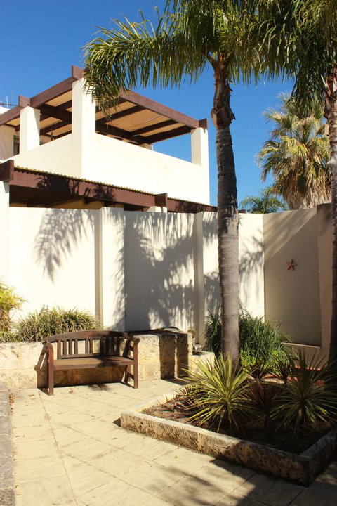 Dunes Scarborough Beach - Kempsey Accommodation 9