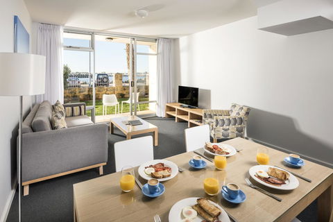Be. Fremantle - Kempsey Accommodation 6
