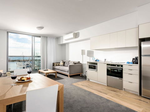 Be. Fremantle - Kempsey Accommodation 24