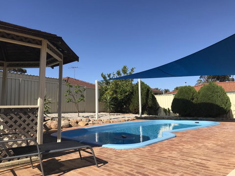 Blue Lake Family Retreat - Kempsey Accommodation 4