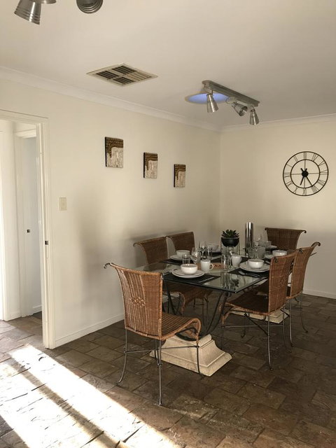 Blue Lake Family Retreat - Kempsey Accommodation 10