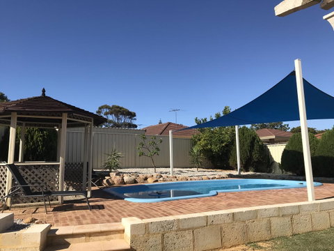 Blue Lake Family Retreat - Kempsey Accommodation 3