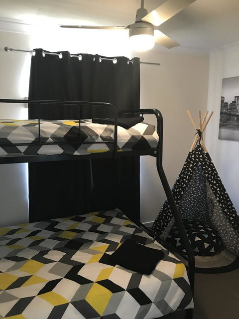 Blue Lake Family Retreat - Kempsey Accommodation 23