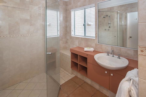 Bayshore Beachside Resort - Kempsey Accommodation 21
