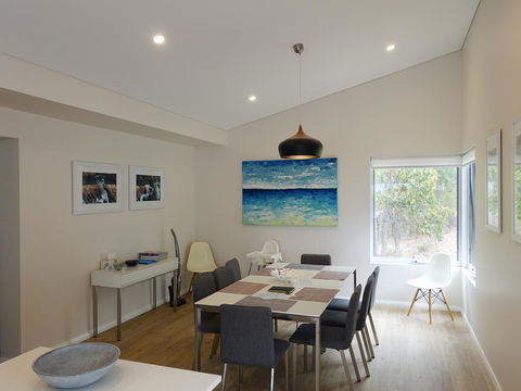 The Villa Dunsborough - Kempsey Accommodation 4
