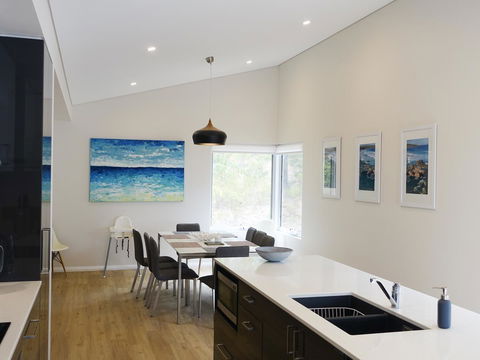 The Villa Dunsborough - Kempsey Accommodation 12