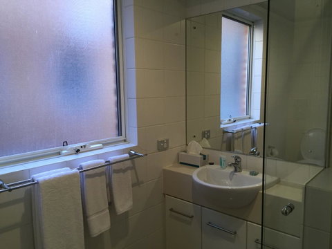 West End District Apartments - Kempsey Accommodation 6