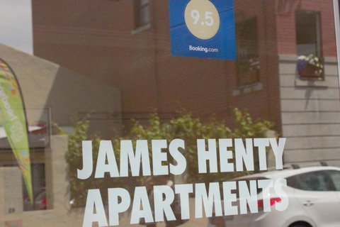 West End District Apartments - Kempsey Accommodation 9
