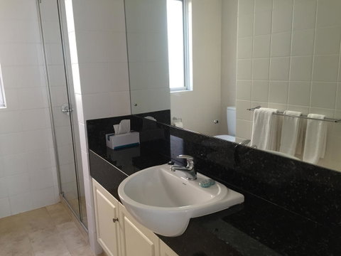 West End District Apartments - Kempsey Accommodation 12