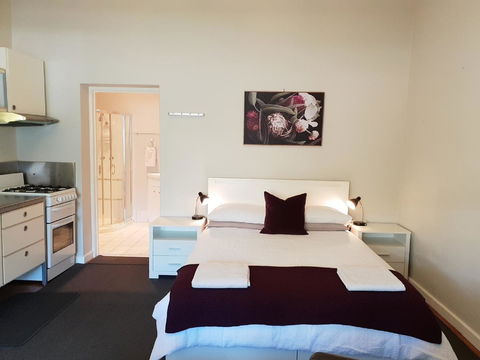 Stirling Apartments - Studio 1 - Kempsey Accommodation 8