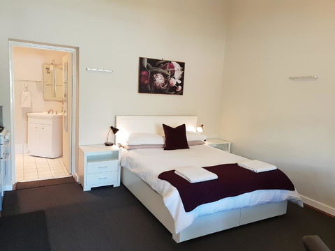 Stirling Apartments - Studio 1 - Kempsey Accommodation 0