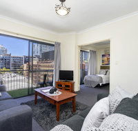 Oversized Eastend sleeps 6 Free PARKINGPOOL WIFI - Kempsey Accommodation