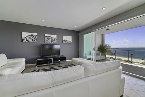 Luxury Suite Bunbury - Kempsey Accommodation 5