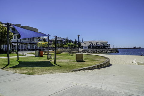 Luxury Suite Bunbury - Kempsey Accommodation 19
