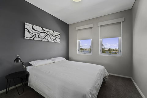 Luxury Suite Bunbury - Kempsey Accommodation 12