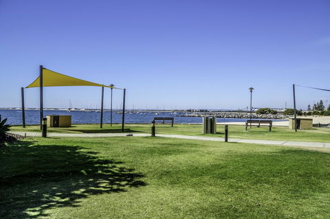 Luxury Suite Bunbury - Kempsey Accommodation 20