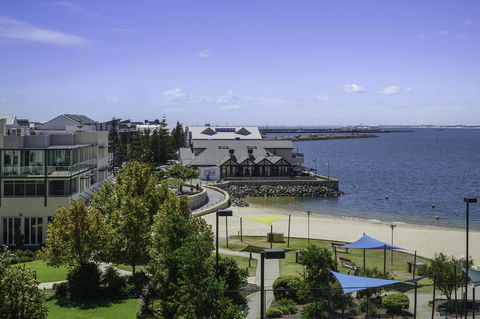 Luxury Suite Bunbury - Kempsey Accommodation 0
