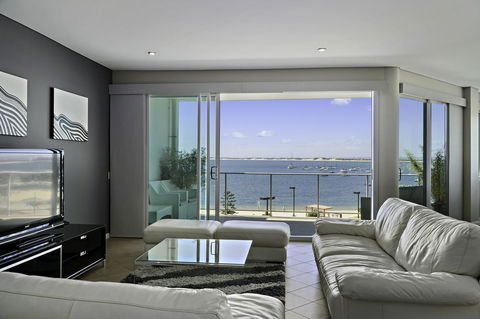 Luxury Suite Bunbury - Kempsey Accommodation 4