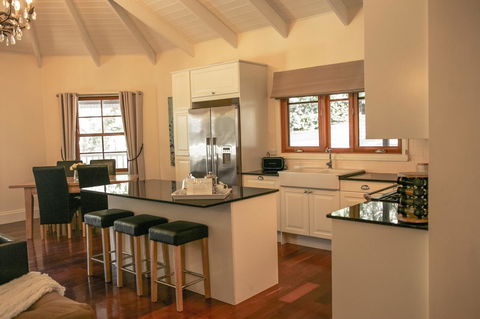 Quiet Escapes Cottages - Kempsey Accommodation 25