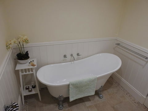Quiet Escapes Cottages - Kempsey Accommodation 7