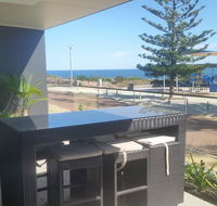 Mandurah beach front apartment - Kempsey Accommodation
